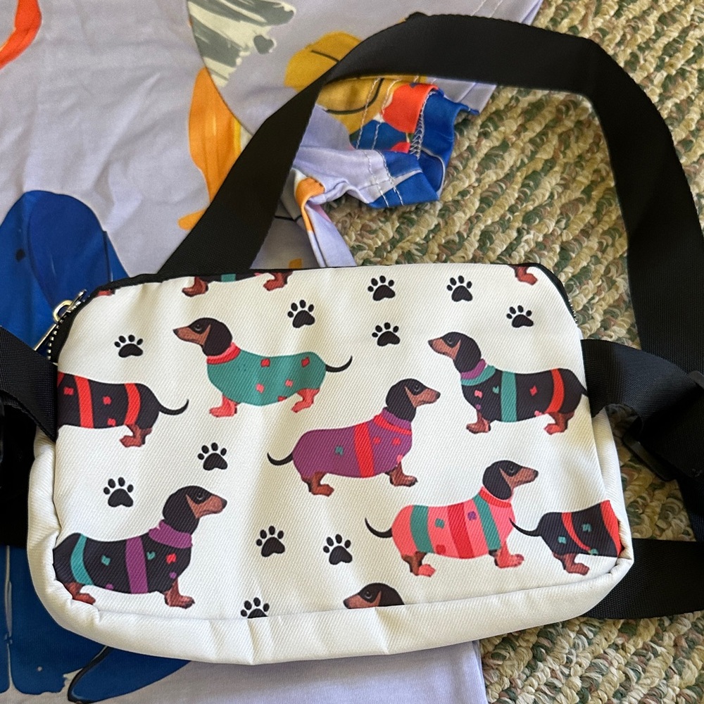 Colorful Dog Print T-Shirt with accessories - Picture 3 of 6